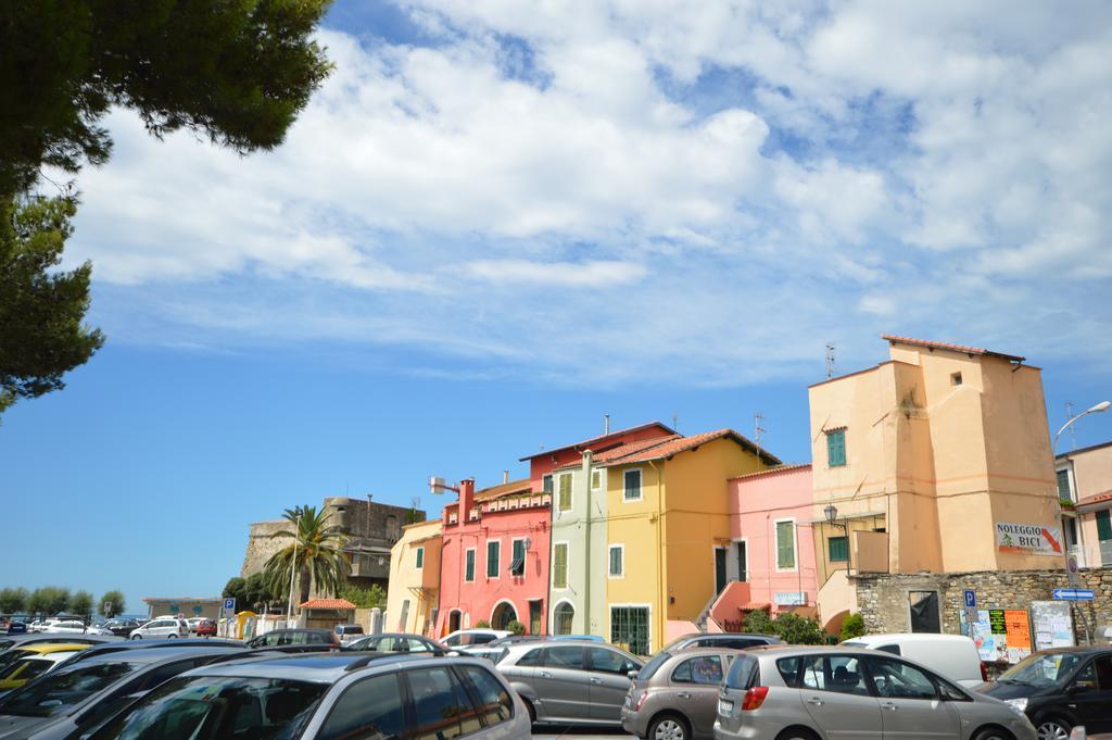 Riva Beach Apartment Riva Ligure Exterior photo